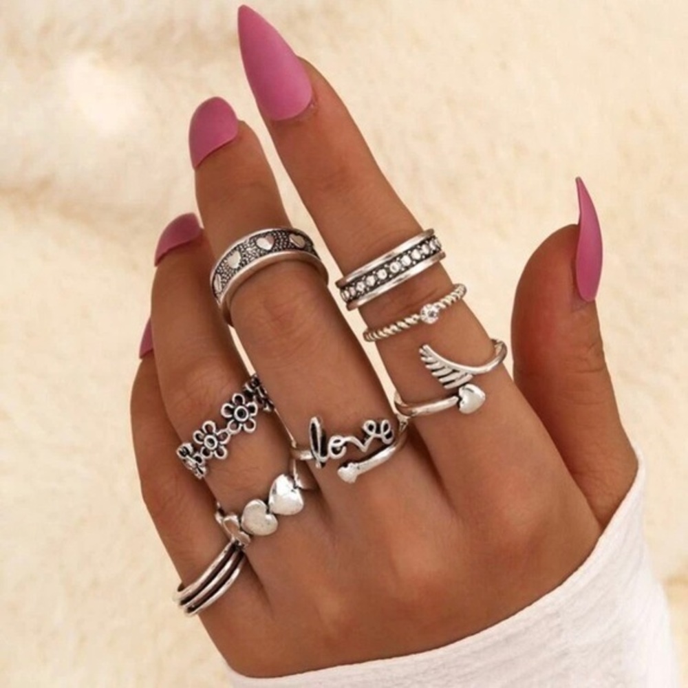 8 Silver Love Rings Set